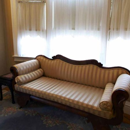 Edgewood Manor Inn Bed And Breakfast Providence Habitación foto